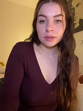 Snapshot of EllyNora chatting on March 5, 9:26 pm EllyNora online show from March 5, 9:26 pm