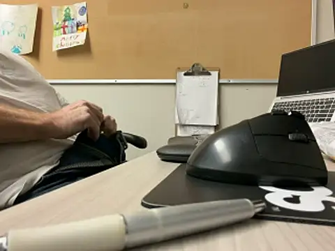 Snapshot of Bigbi6foot5 chatting on November 26, 8:21 pm Bigbi6foot5 online show from November 26, 8:21 pm