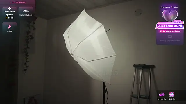 Snapshot of molly_russell chatting on January 29, 9:39 pm molly russell online show from January 29, 9:39 pm