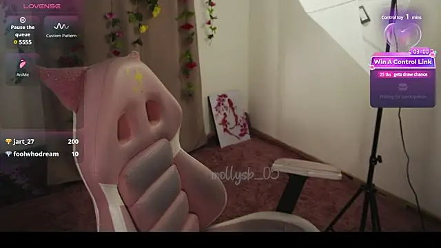 Snapshot of molly_russell chatting on February 18, 8:47 pm molly russell online show from February 18, 8:47 pm