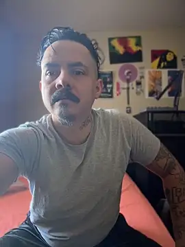 Snapshot of PeterGrandee chatting on May 16, 7:12 pm PeterGrandee online show from May 16, 7:12 pm