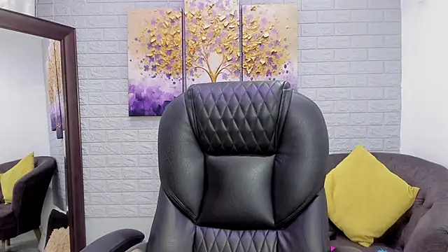 Snapshot of Paula_Desousa chatting on November 9, 5:44 pm Paula Desousa online show from November 9, 5:44 pm