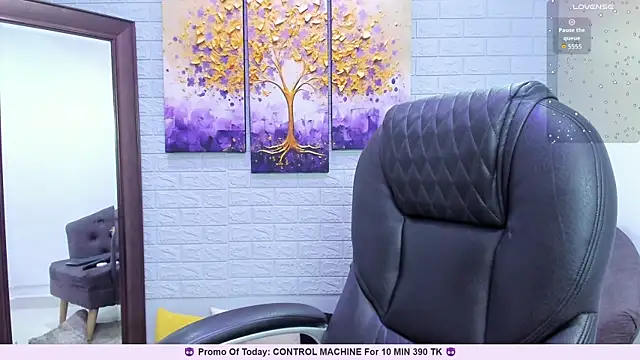 Snapshot of Paula_Desousa chatting on November 11, 7:36 pm Paula Desousa online show from November 11, 7:36 pm