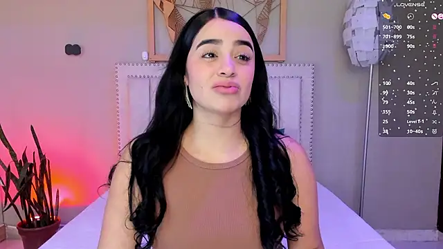 Paula Desousa online show from February 19, 6:04 pm