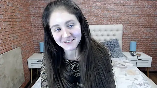 Holliy Cooper online show from January 10, 6:09 am