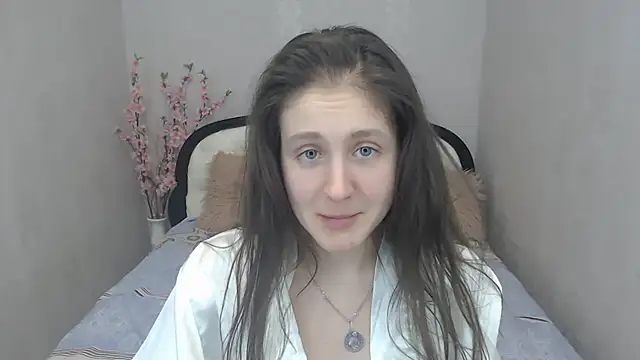 Holliy Cooper online show from February 19, 4:11 pm