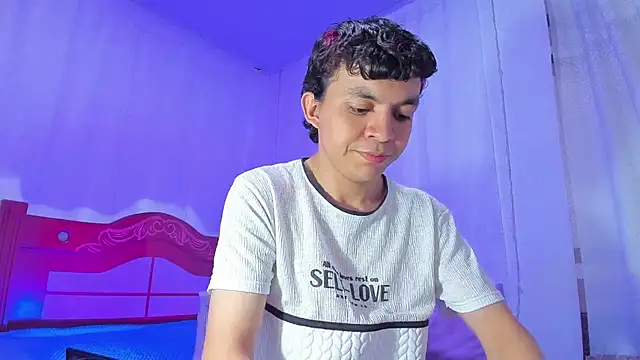 Snapshot of Lucaas_King chatting on October 11, 11:47 pm Lucaas King online show from October 11, 11:47 pm