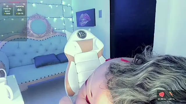 dianamilf online show from January 28, 2:11 am