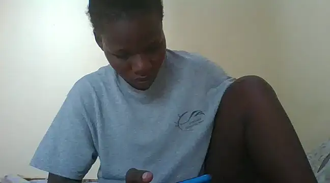 prettychic5 online show from December 16, 6:53 am