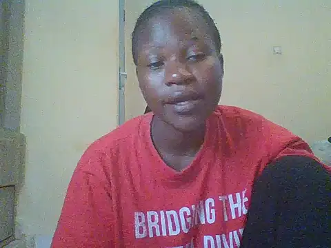 prettychic5 online show from February 28, 8:15 am