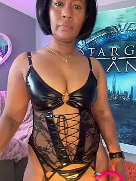 RoseMelanie online show from April 17, 7:00 am