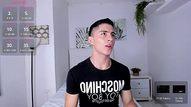 Snapshot of Matty_Adams chatting on March 1, 3:38 pm Matty Adams online show from March 1, 3:38 pm