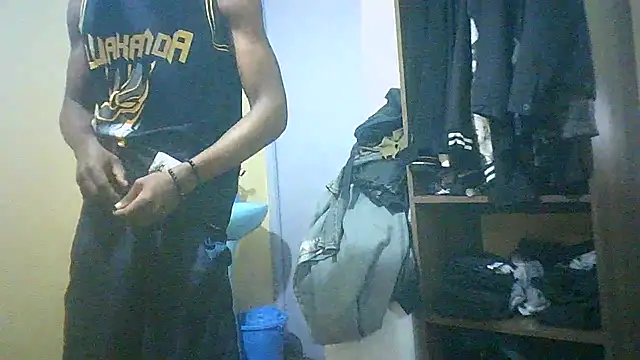 Snapshot of BIGDICKMULLAH chatting on January 17, 10:22 am BIGDICKMULLAH online show from January 17, 10:22 am