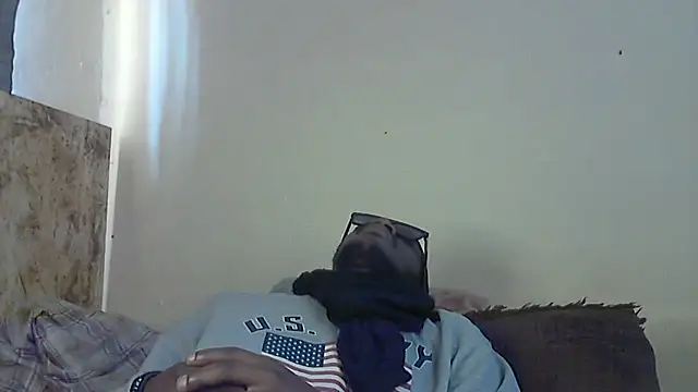 Snapshot of BIGDICKMULLAH chatting on September 17, 8:27 am BIGDICKMULLAH online show from September 17, 8:27 am