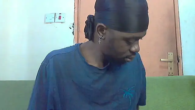 Snapshot of BIGDICKMULLAH chatting on October 27, 8:29 am BIGDICKMULLAH online show from October 27, 8:29 am