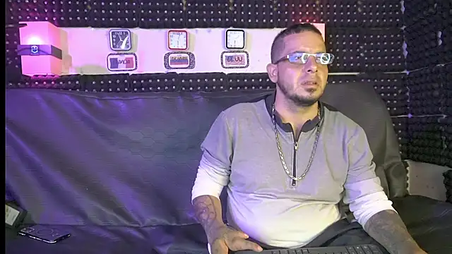 Dulce yors online show from March 15, 11:06 pm