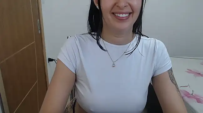 Snapshot of Nanda_fer chatting on January 13, 5:33 am Nanda fer online show from January 13, 5:33 am