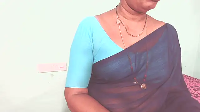 shrutitelugu69 online show from April 16, 3:13 pm