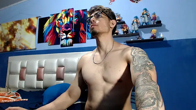 Snapshot of spartan_guy chatting on March 8, 3:28 am spartan guy online show from March 8, 3:28 am