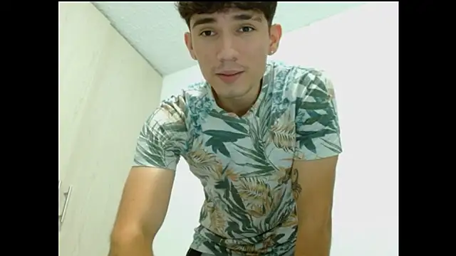 Snapshot of ChicoMaloFfF chatting on September 24, 8:12 pm ChicoMaloFfF online show from September 24, 8:12 pm