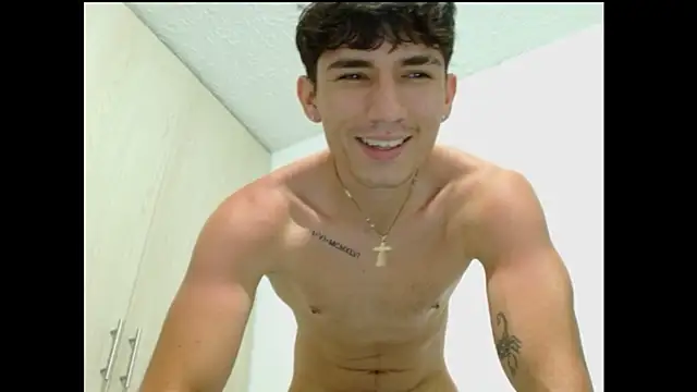 Snapshot of ChicoMaloFfF chatting on October 7, 8:17 pm ChicoMaloFfF online show from October 7, 8:17 pm