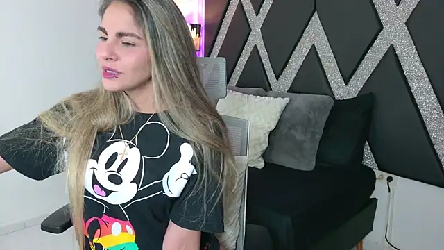blonde cat15 online show from July 8, 5:12 am