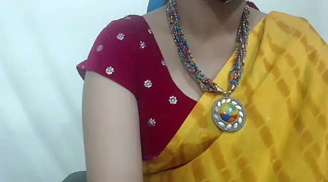 Snapshot of Lovely_Siri_23 chatting on January 13, 11:17 pm Lovely Siri 23 online show from January 13, 11:17 pm