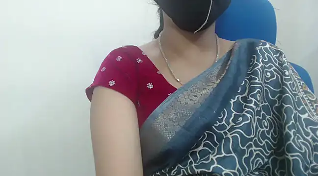 Snapshot of Lovely_Siri_23 chatting on January 23, 12:09 pm Lovely Siri 23 online show from January 23, 12:09 pm