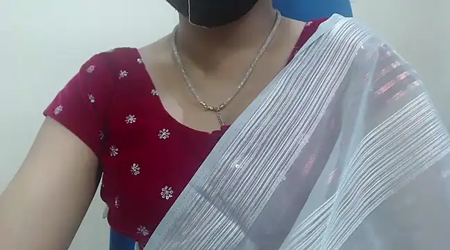 Snapshot of Lovely_Siri_23 chatting on January 30, 5:49 pm Lovely Siri 23 online show from January 30, 5:49 pm