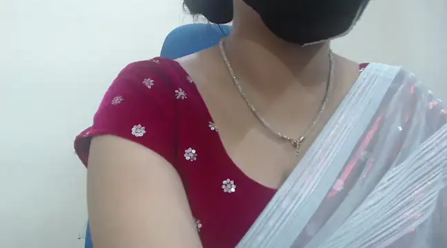 Snapshot of Lovely_Siri_23 chatting on January 30, 10:08 pm Lovely Siri 23 online show from January 30, 10:08 pm