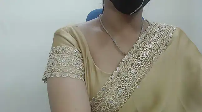 Snapshot of Lovely_Siri_23 chatting on January 31, 5:53 pm Lovely Siri 23 online show from January 31, 5:53 pm