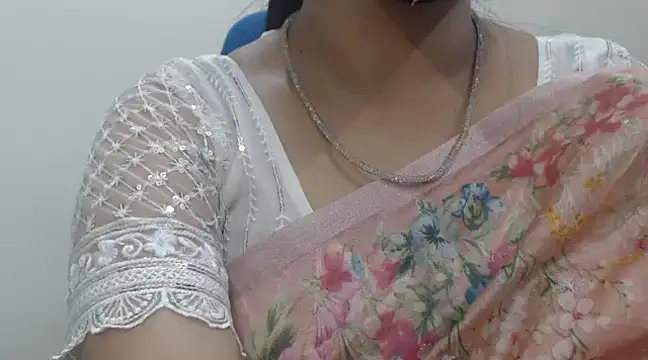 Snapshot of Lovely_Siri_23 chatting on February 13, 2:12 am Lovely Siri 23 online show from February 13, 2:12 am