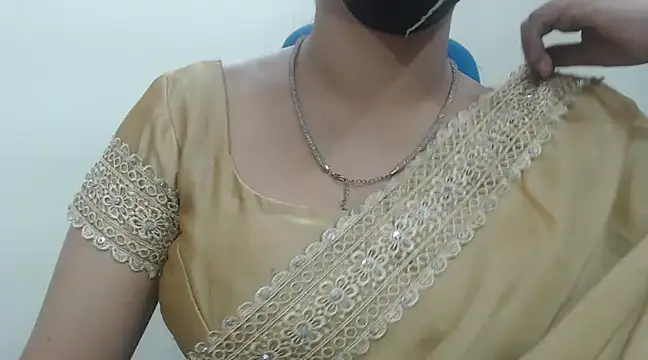 Snapshot of Lovely_Siri_23 chatting on February 17, 11:02 am Lovely Siri 23 online show from February 17, 11:02 am