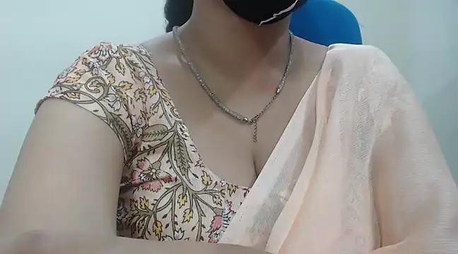 Snapshot of Lovely_Siri_23 chatting on March 18, 8:36 am Lovely Siri 23 online show from March 18, 8:36 am