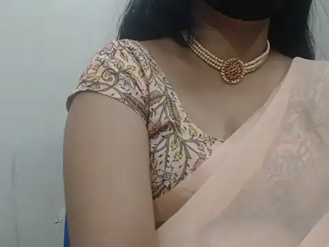 Lovely Siri 23 online show from May 7, 12:43 pm