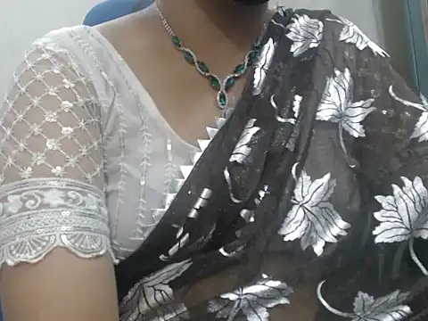 Lovely Siri 23 online show from May 10, 10:37 pm