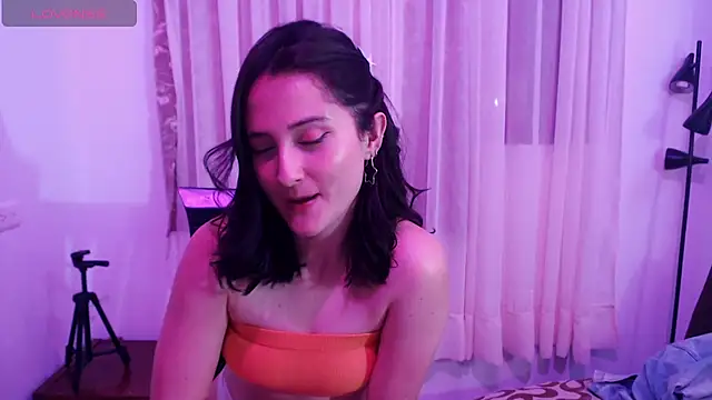 Snapshot of AlissonnFoxx chatting on July 2, 5:35 am AlissonnFoxx online show from July 2, 5:35 am