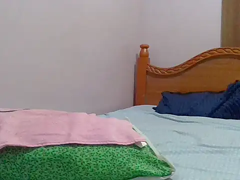 sweet-fancy online show from February 12, 9:32 pm