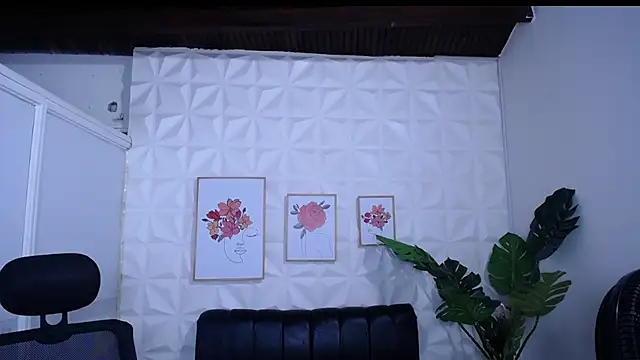 Valentinaa mature online show from January 8, 10:34 pm