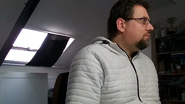 rdewaard81 online show from December 4, 12:36 pm