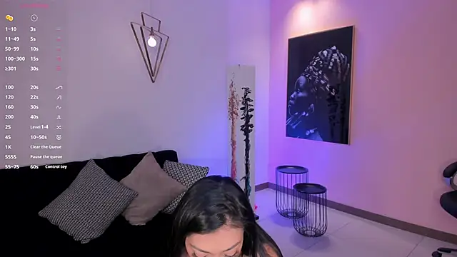 LizzHamilton   online show from February 21, 5:03 pm