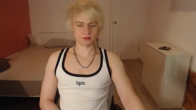 Oliver sweet  online show from February 8, 1:53 am