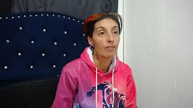 Snapshot of anyu1306 chatting on January 4, 11:59 pm anyu1306 online show from January 4, 11:59 pm