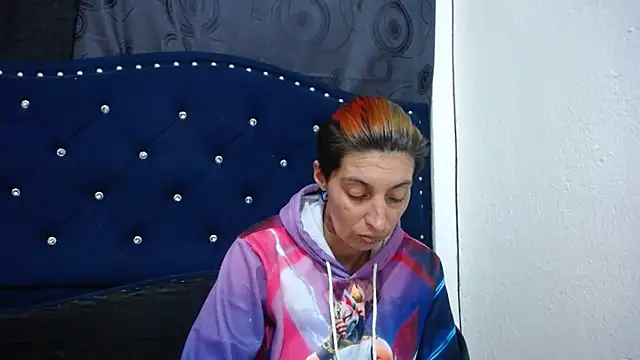 Snapshot of anyu1306 chatting on January 9, 6:48 am anyu1306 online show from January 9, 6:48 am