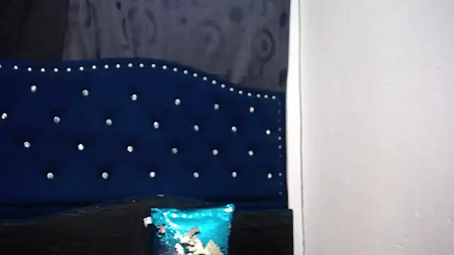 Snapshot of anyu1306 chatting on January 15, 3:54 am anyu1306 online show from January 15, 3:54 am