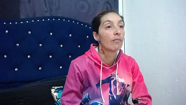 Snapshot of anyu1306 chatting on January 23, 12:19 pm anyu1306 online show from January 23, 12:19 pm