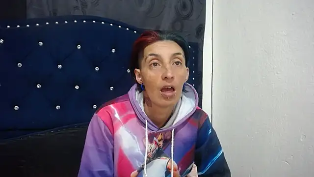 Snapshot of anyu1306 chatting on February 12, 4:44 am anyu1306 online show from February 12, 4:44 am