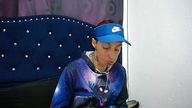 Snapshot of anyu1306 chatting on February 19, 6:10 pm anyu1306 online show from February 19, 6:10 pm