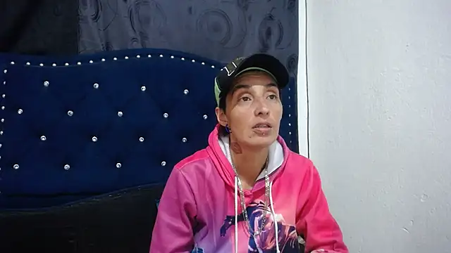 Snapshot of anyu1306 chatting on March 16, 2:32 am anyu1306 online show from March 16, 2:32 am