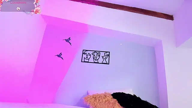 Snapshot of Laura_Torres18 chatting on September 29, 11:31 pm Laura Torres18 online show from September 29, 11:31 pm